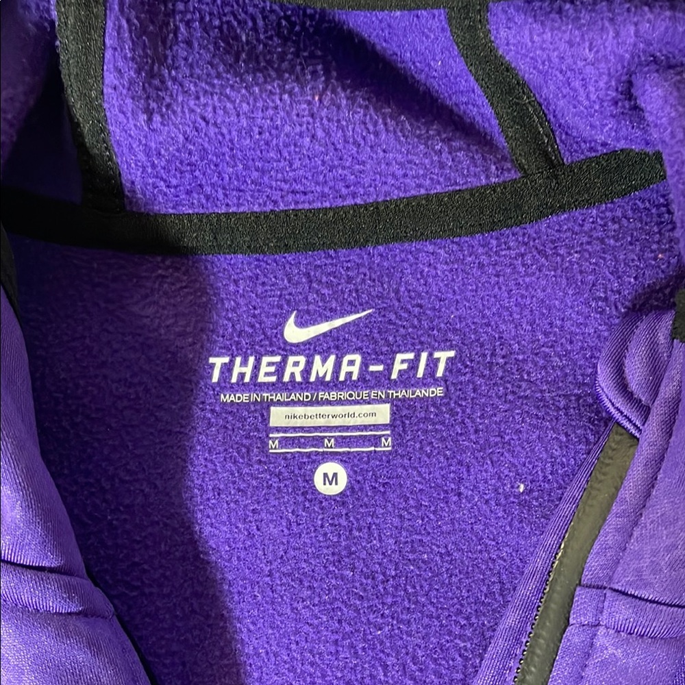 Nike Therma-Fit Jacket in Deep Purple - Picture 2 of 8